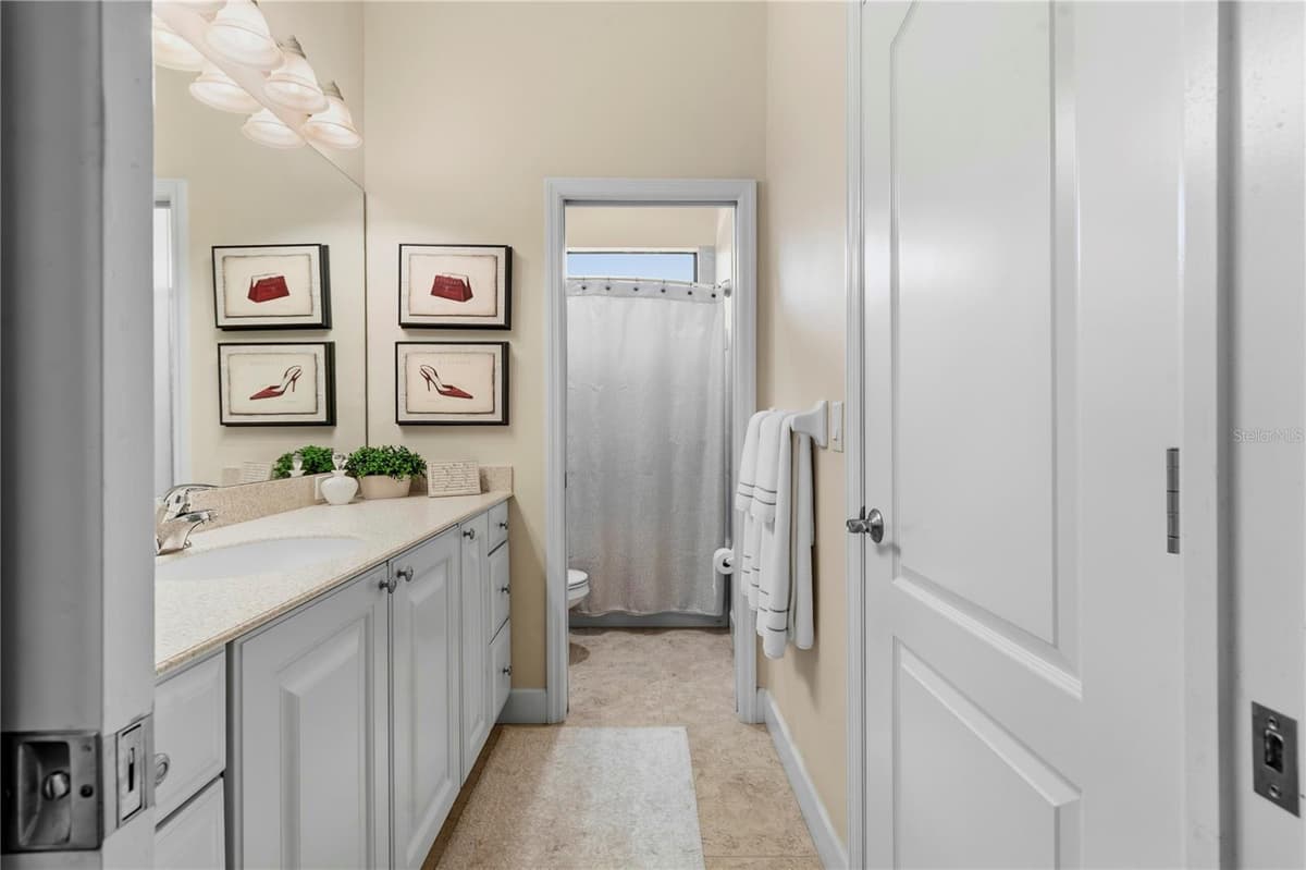 2240 CYPRESS HOLLOW COURT — photo 39 of 75