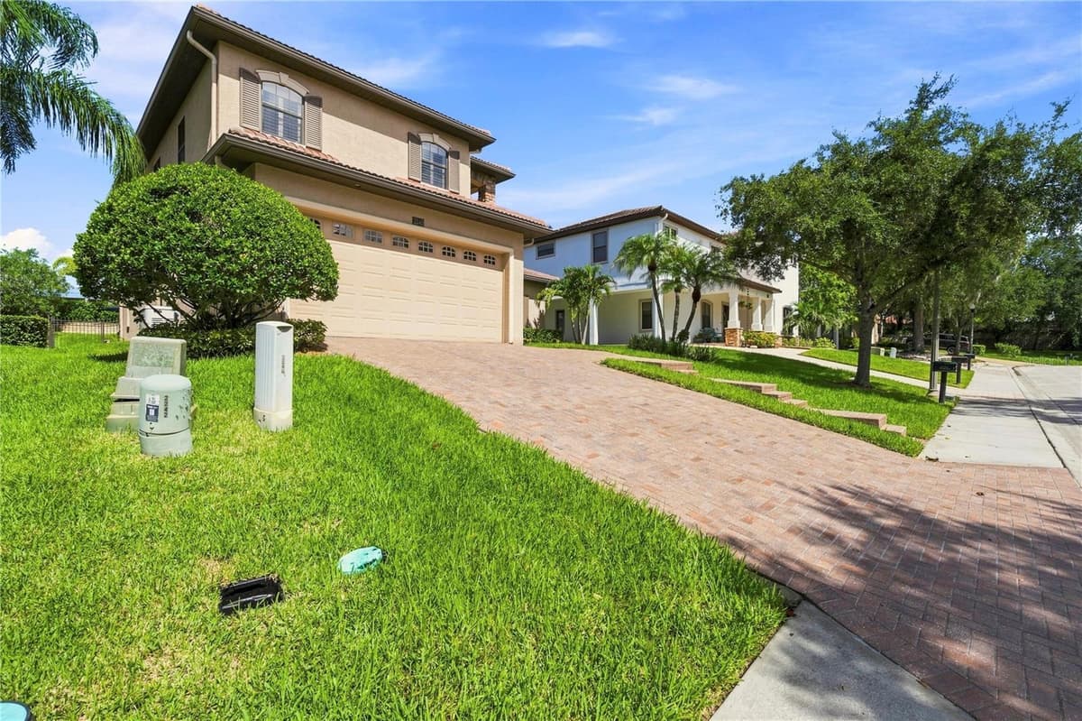 2240 CYPRESS HOLLOW COURT — photo 4 of 75