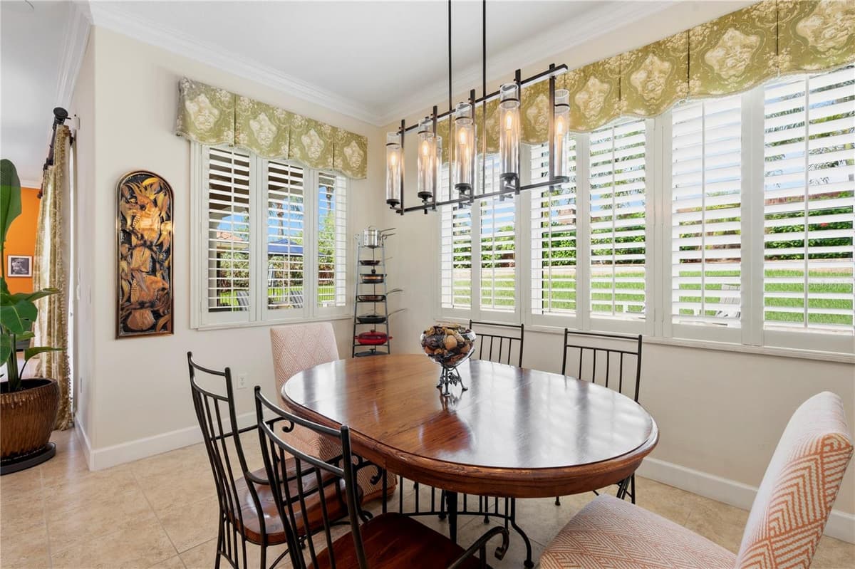 2240 CYPRESS HOLLOW COURT — photo 16 of 75