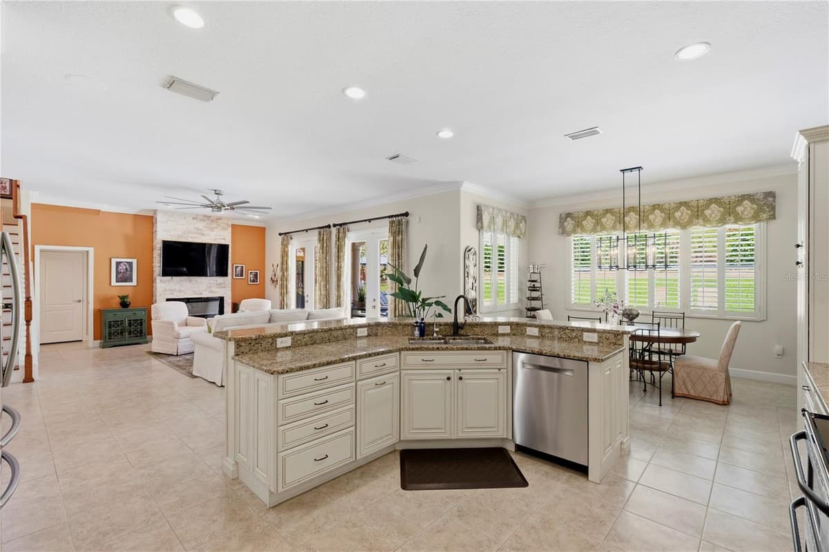 2240 CYPRESS HOLLOW COURT — photo 22 of 75
