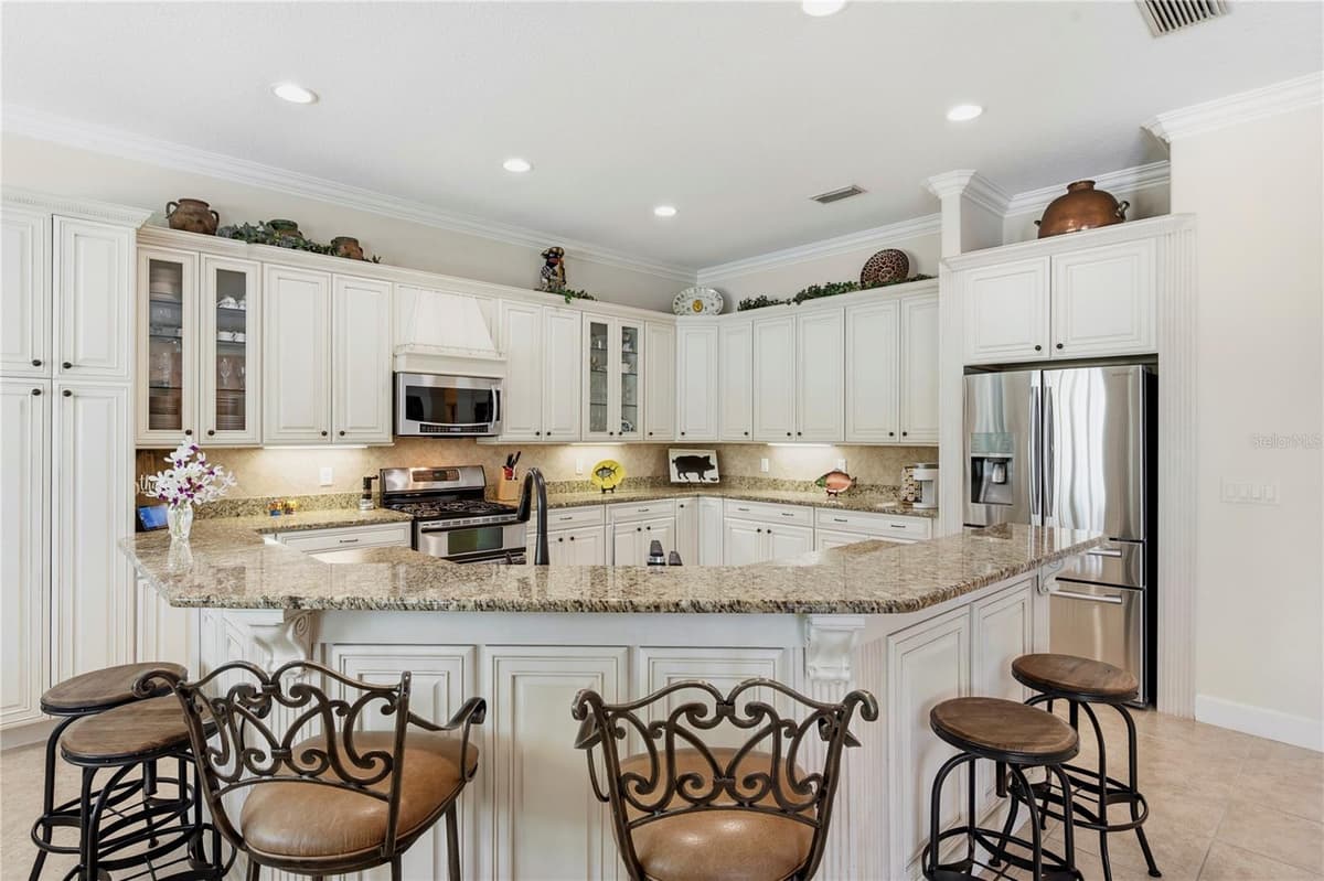 2240 CYPRESS HOLLOW COURT — photo 19 of 75