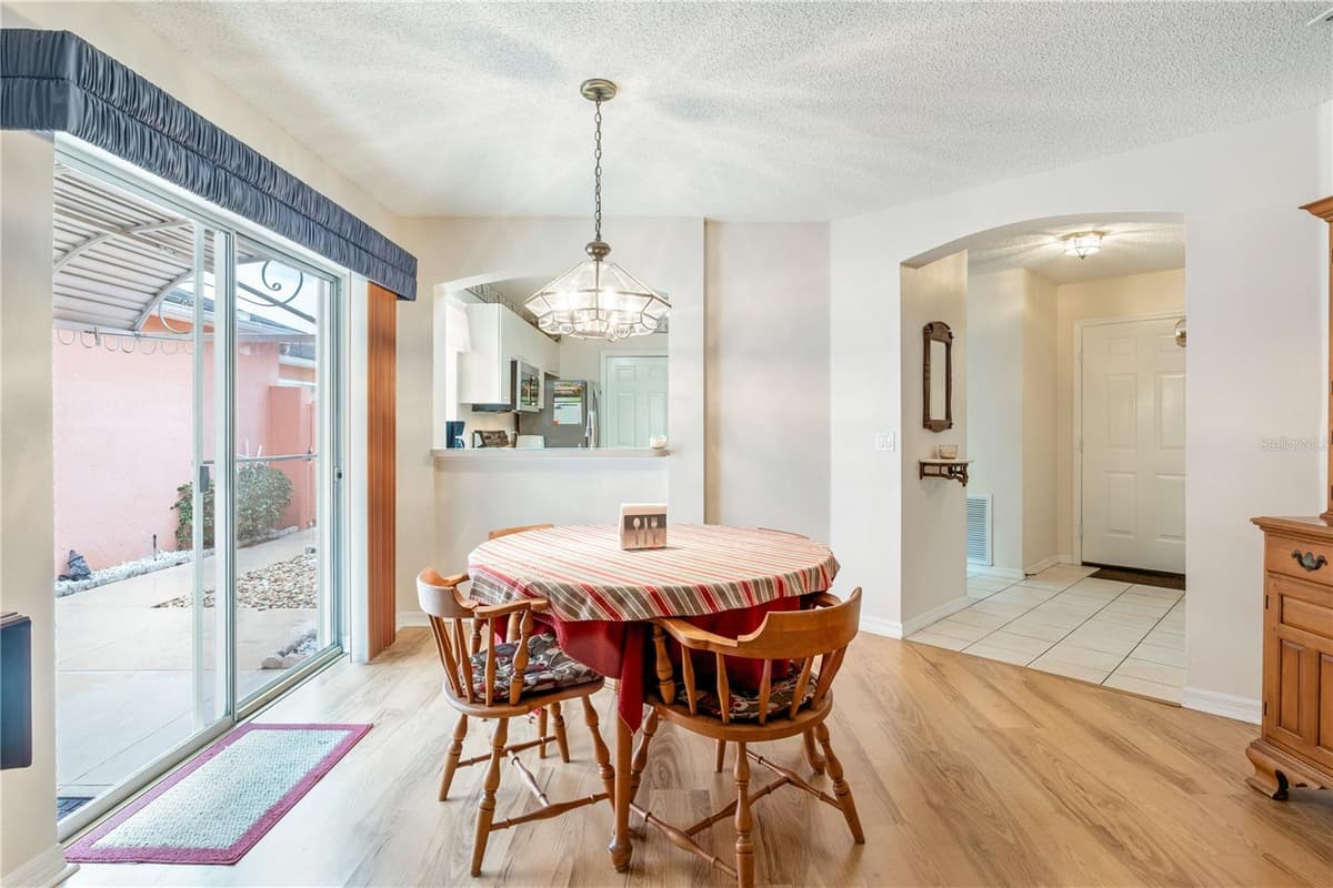 631 ENCONTO STREET — photo 10 of 32