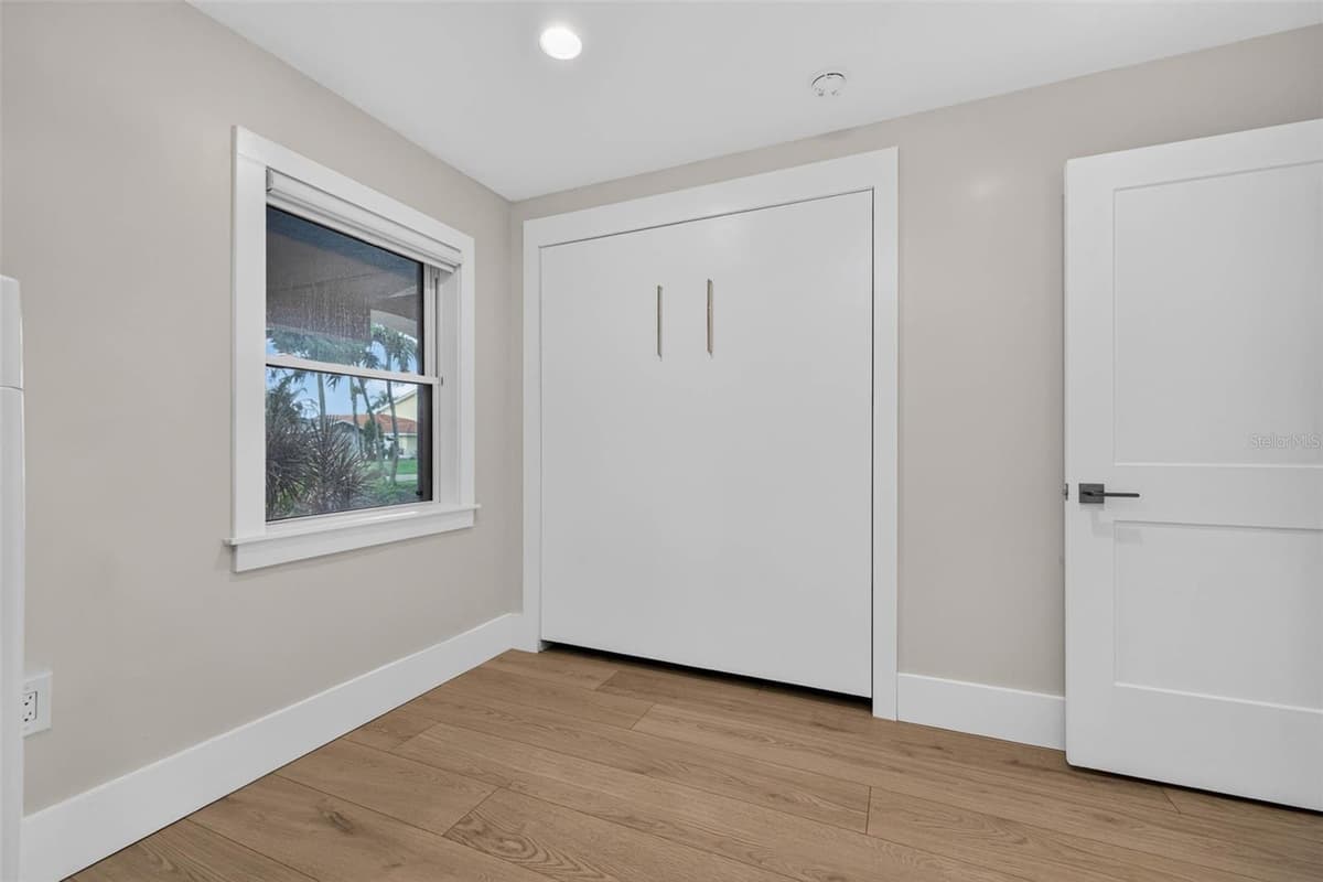 8009 13TH AVENUE — photo 28 of 58