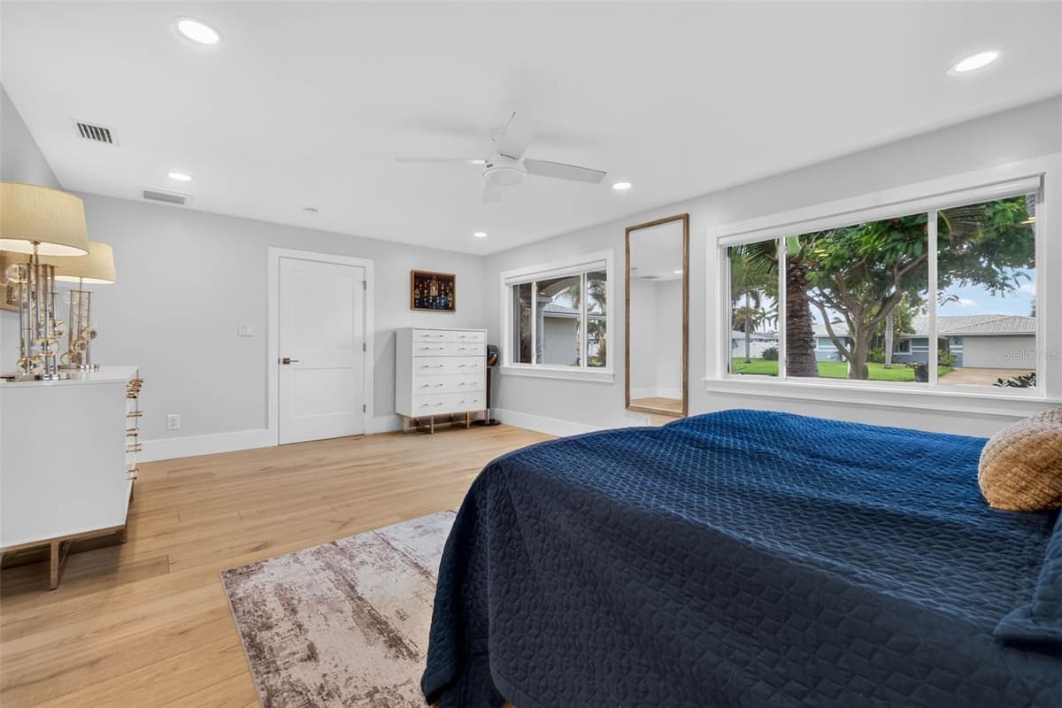 8009 13TH AVENUE — photo 35 of 58
