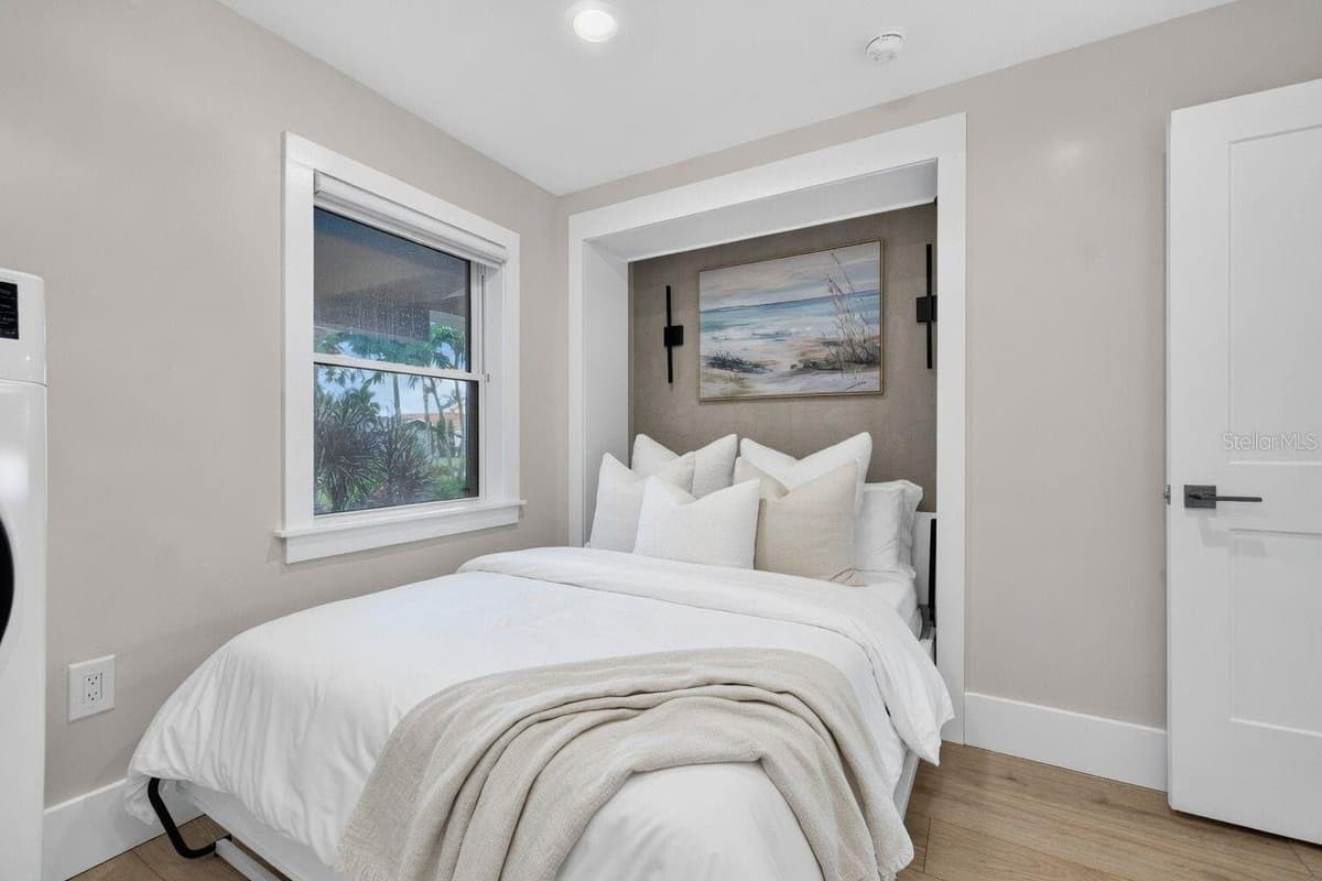 8009 13TH AVENUE — photo 31 of 58