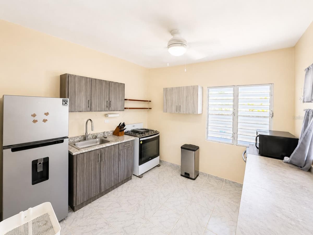 122 Pomarosa St. URB. SAN PEDRO — photo 4 of 20