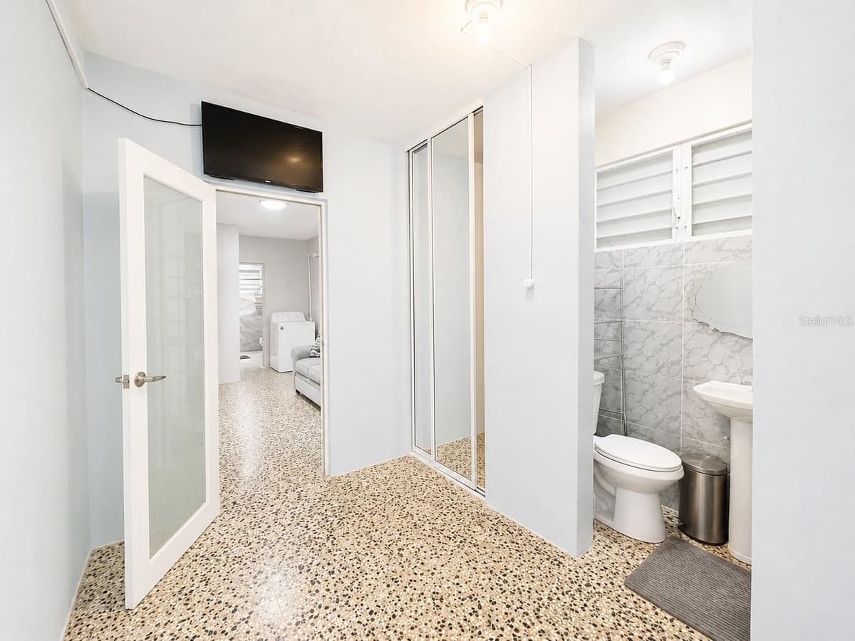 122 Pomarosa St. URB. SAN PEDRO — photo 12 of 20