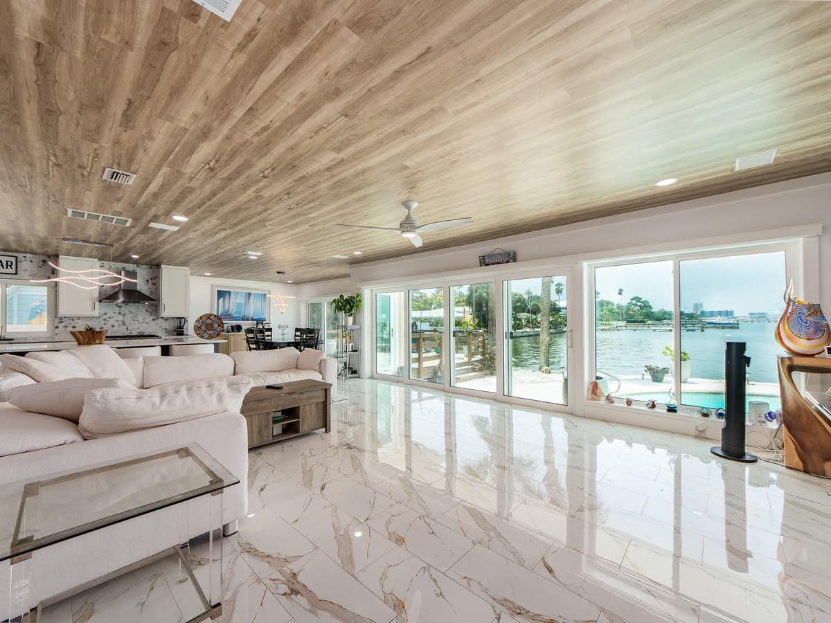 1826 VENETIAN POINT DRIVE — photo 8 of 46