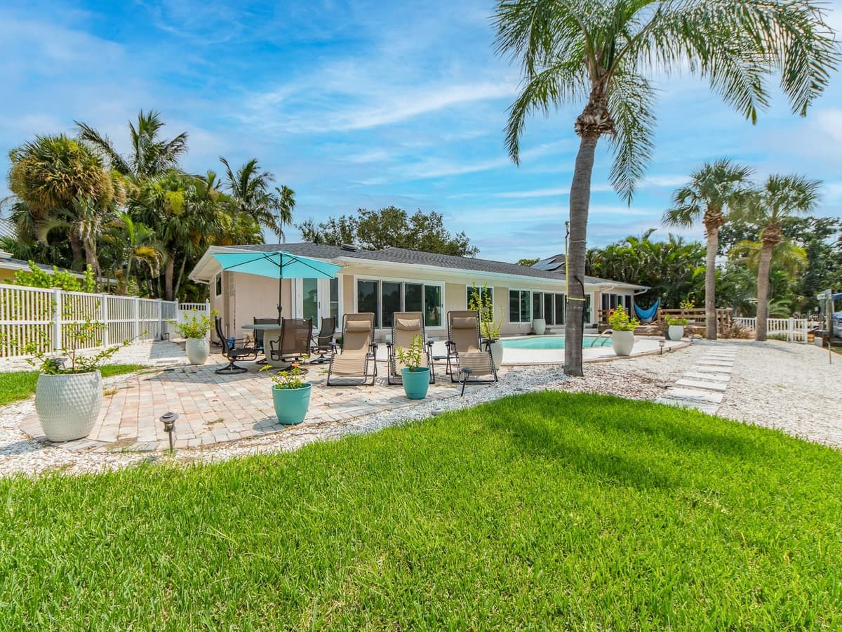 1826 VENETIAN POINT DRIVE — photo 38 of 46