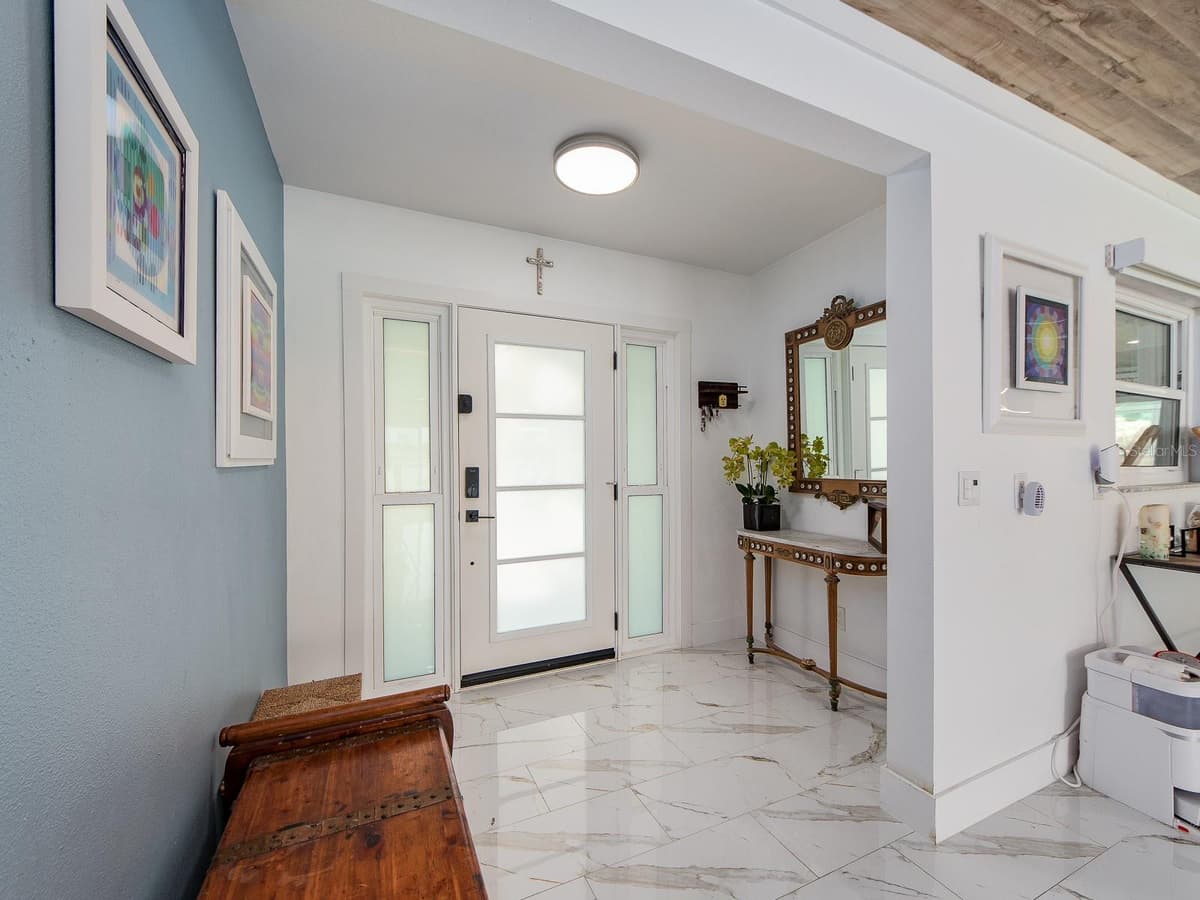 1826 VENETIAN POINT DRIVE — photo 5 of 46