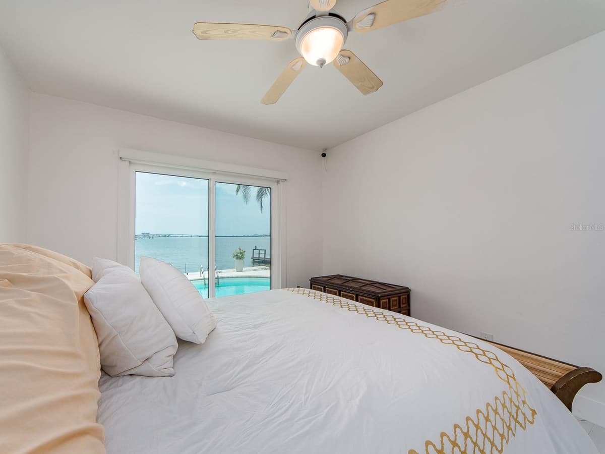 1826 VENETIAN POINT DRIVE — photo 28 of 46