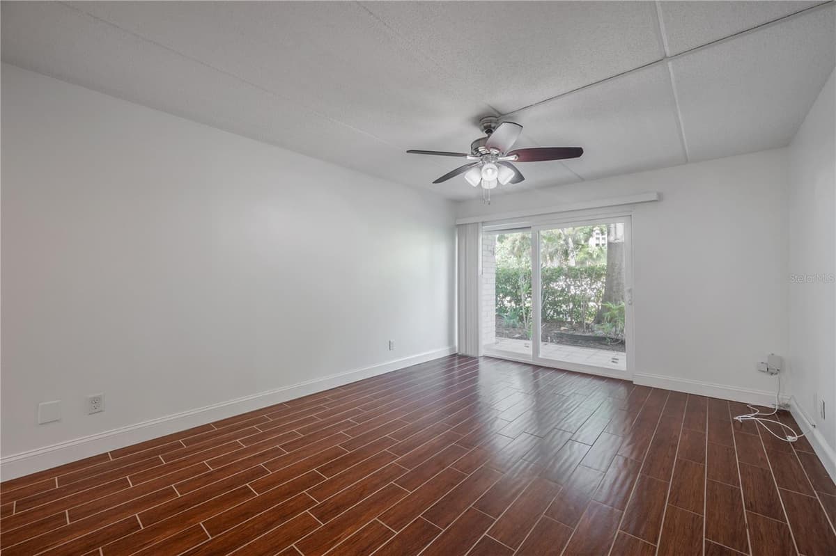 3325 BAYSHORE BOULEVARD — photo 16 of 44