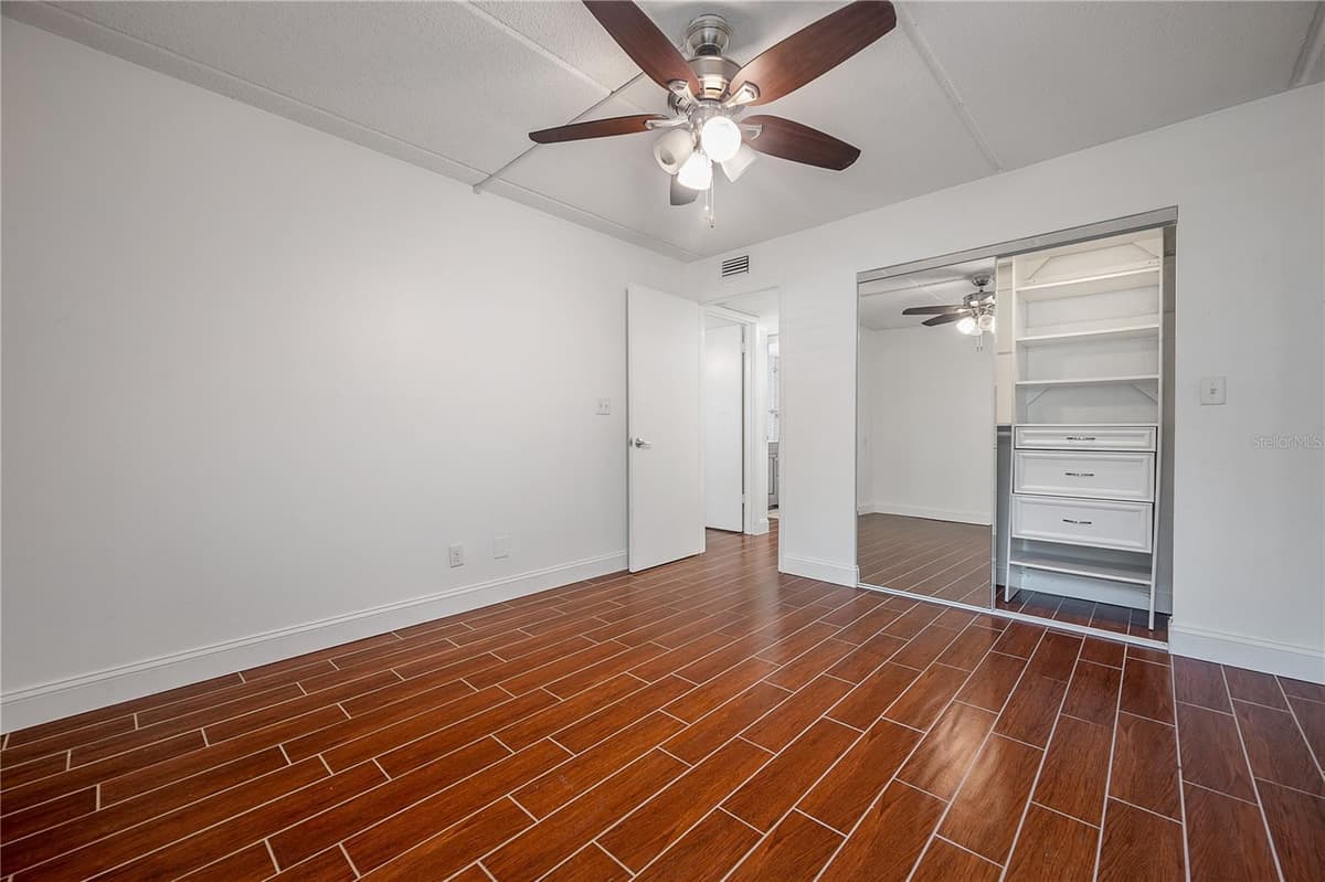3325 BAYSHORE BOULEVARD — photo 23 of 44