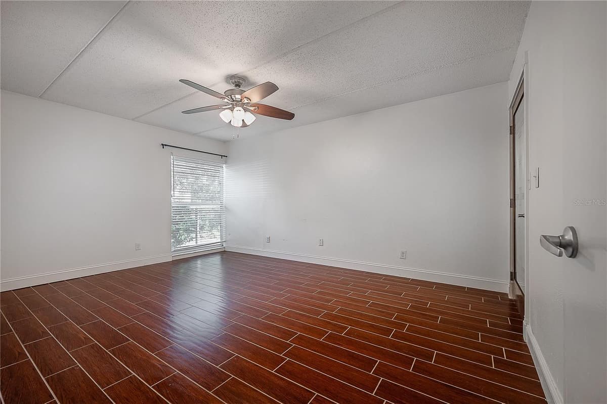 3325 BAYSHORE BOULEVARD — photo 24 of 44