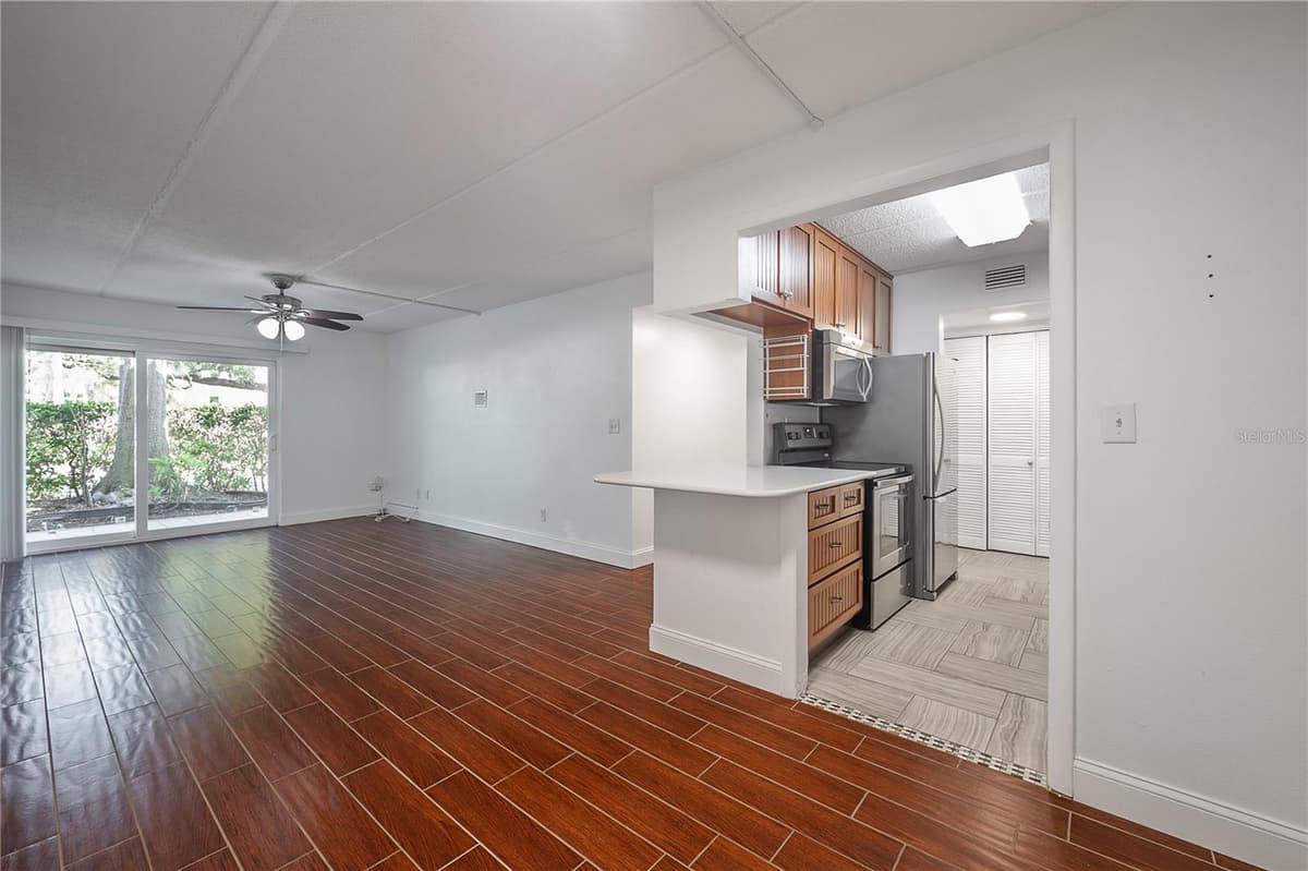 3325 BAYSHORE BOULEVARD — photo 14 of 44