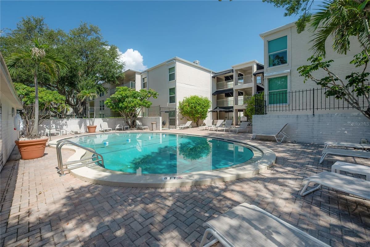 3325 BAYSHORE BOULEVARD — photo 38 of 44