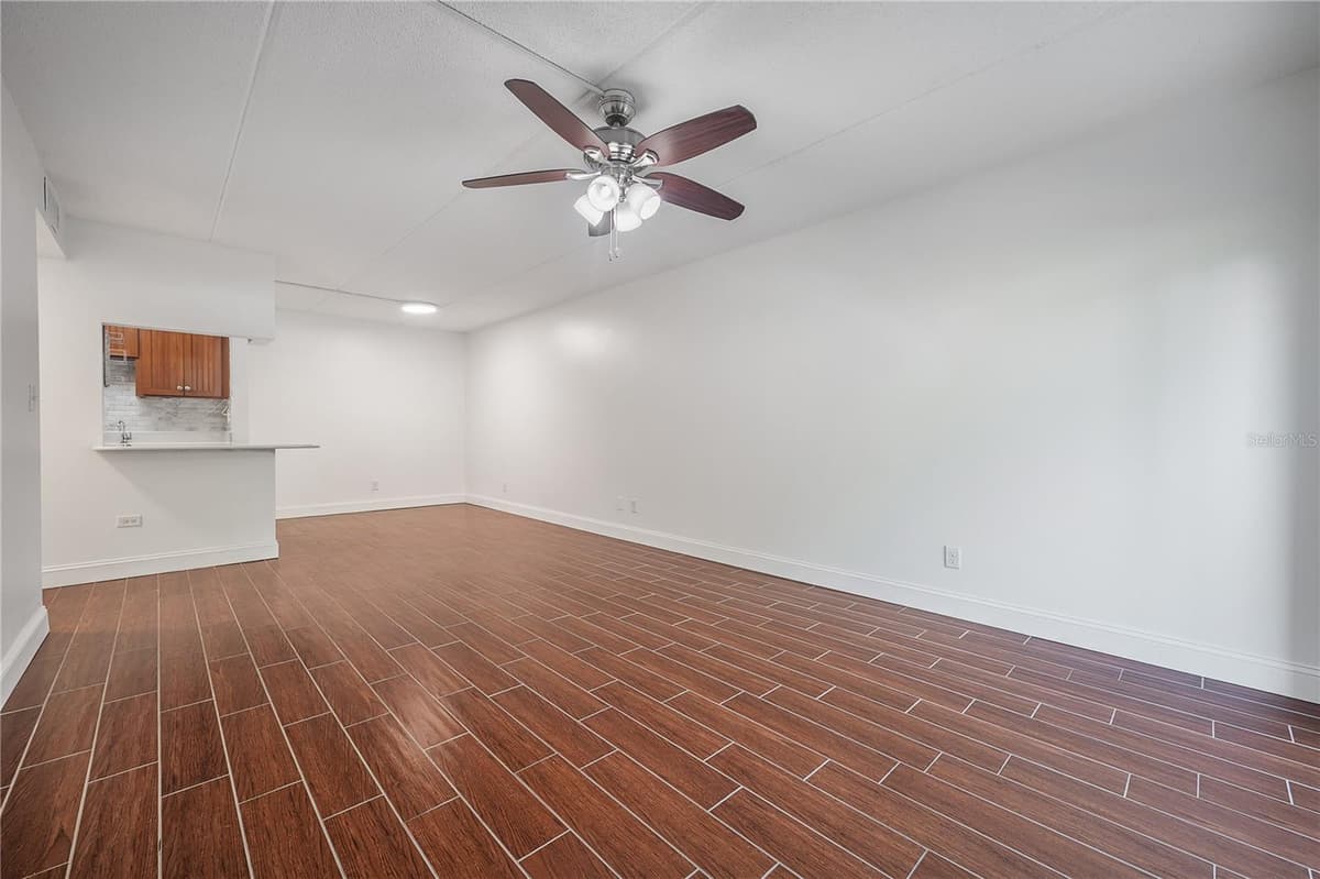 3325 BAYSHORE BOULEVARD — photo 17 of 44