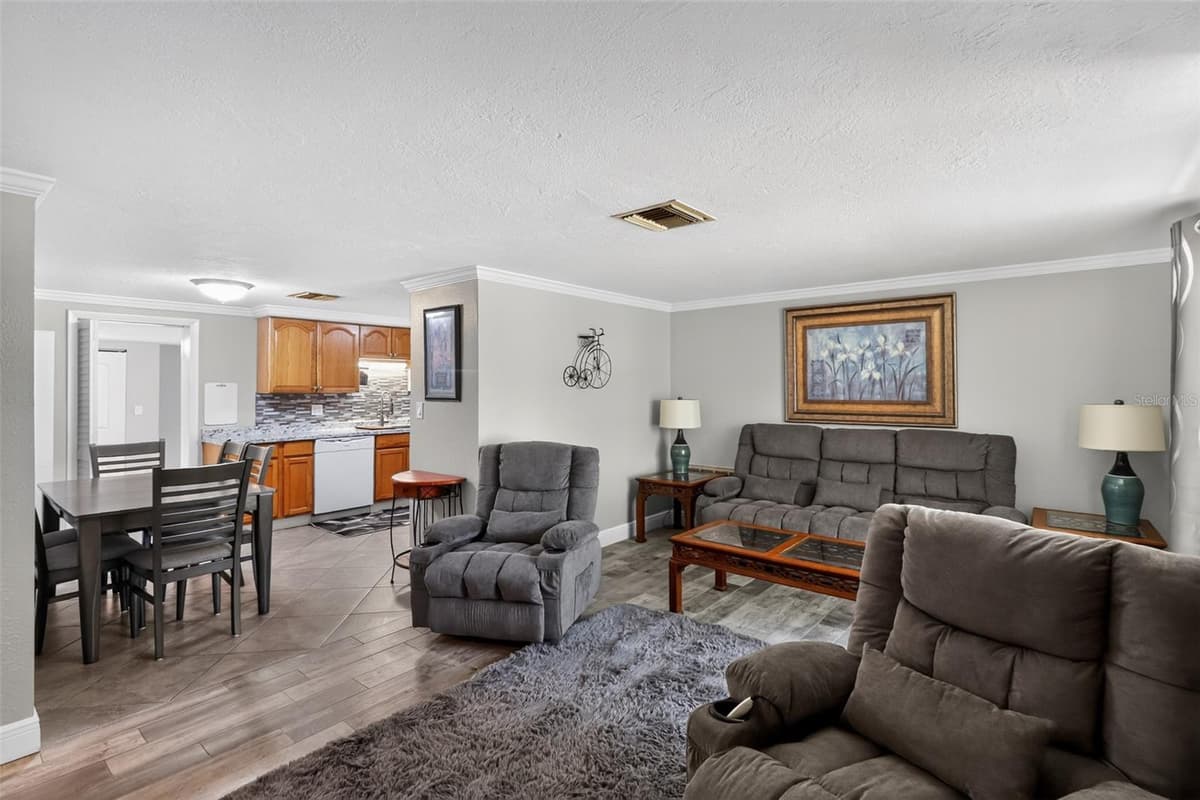 7212 WEDGEWOOD DRIVE — photo 17 of 34