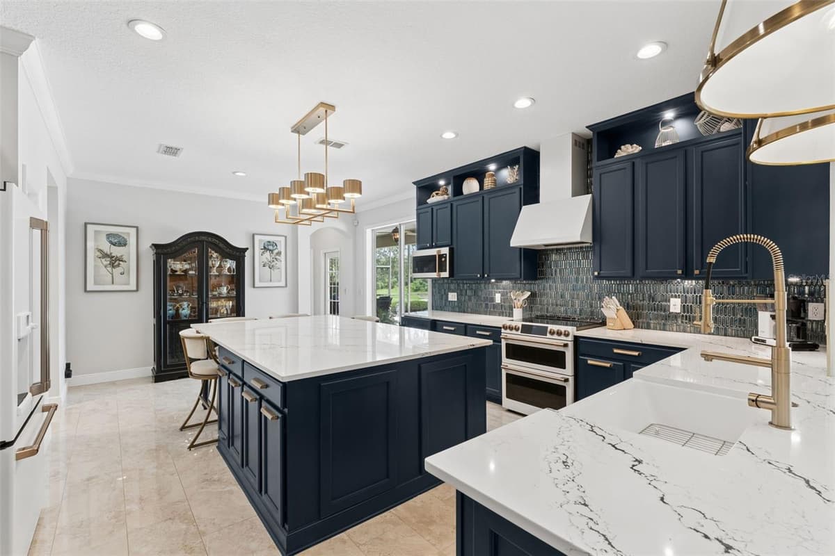 626 ENGLISH LAKE DRIVE — photo 3 of 57
