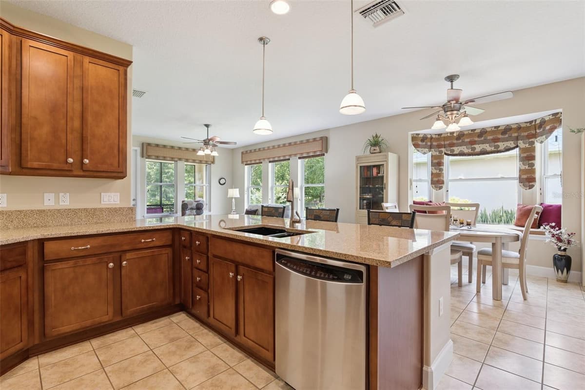 1381 ABBOT WAY — photo 10 of 50