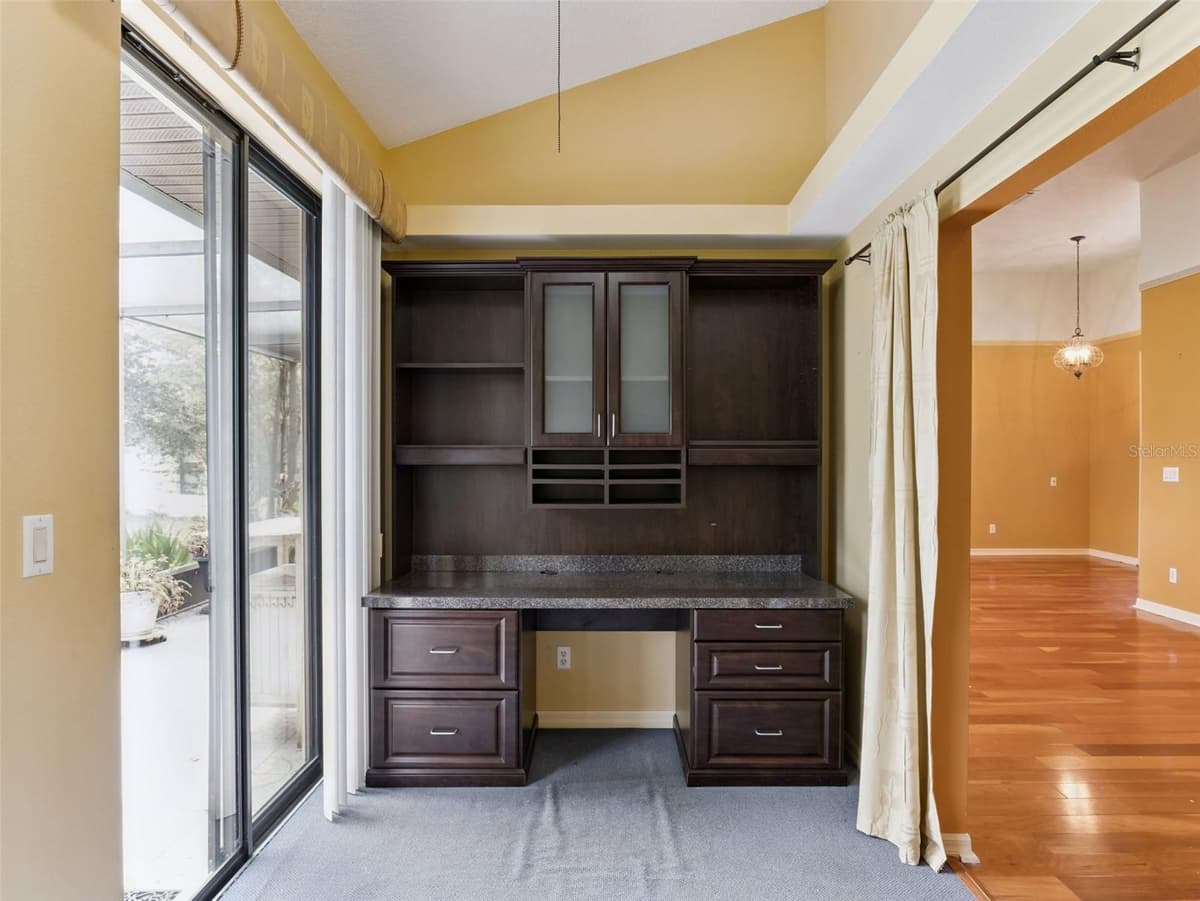 21815 TARTAN STREET — photo 13 of 64