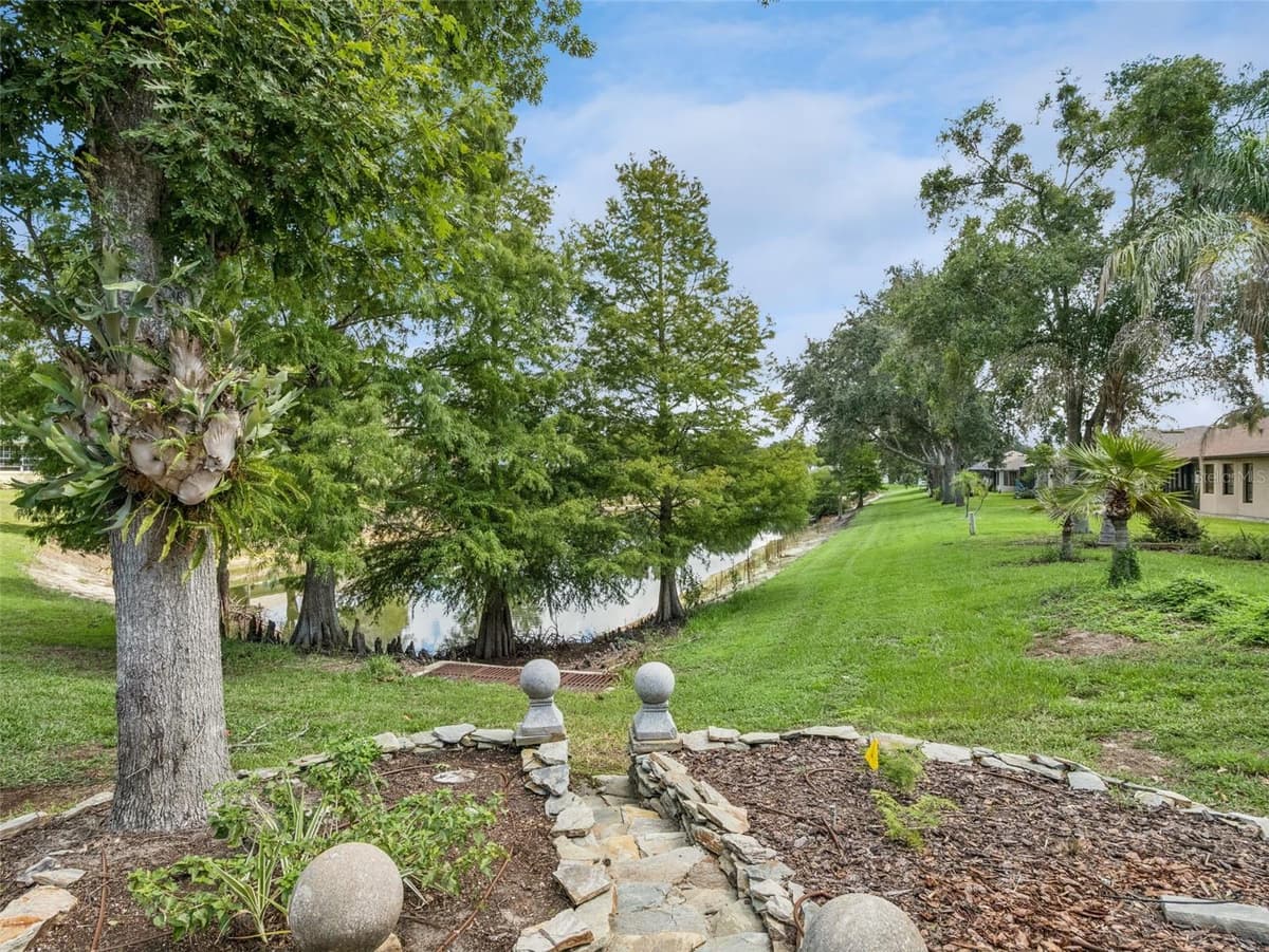 21815 TARTAN STREET — photo 28 of 64