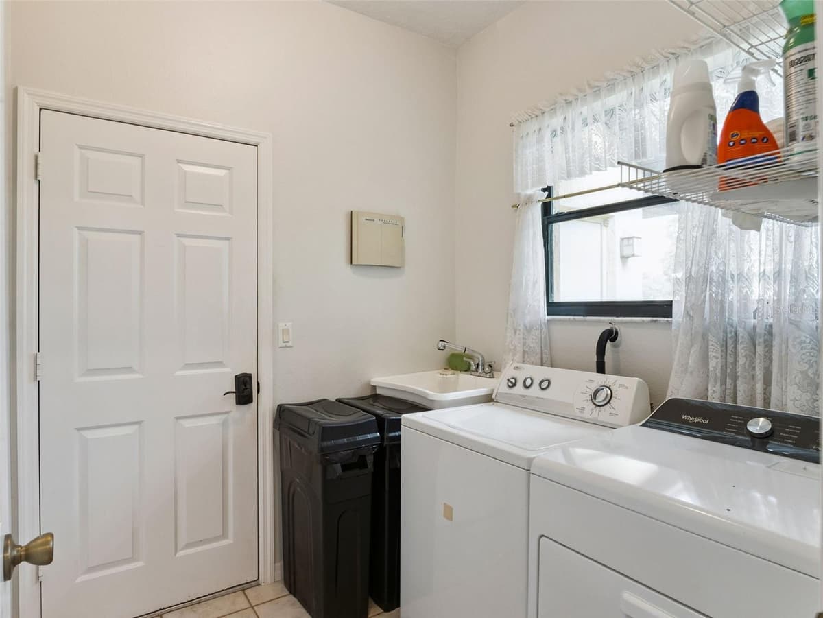 21815 TARTAN STREET — photo 22 of 64