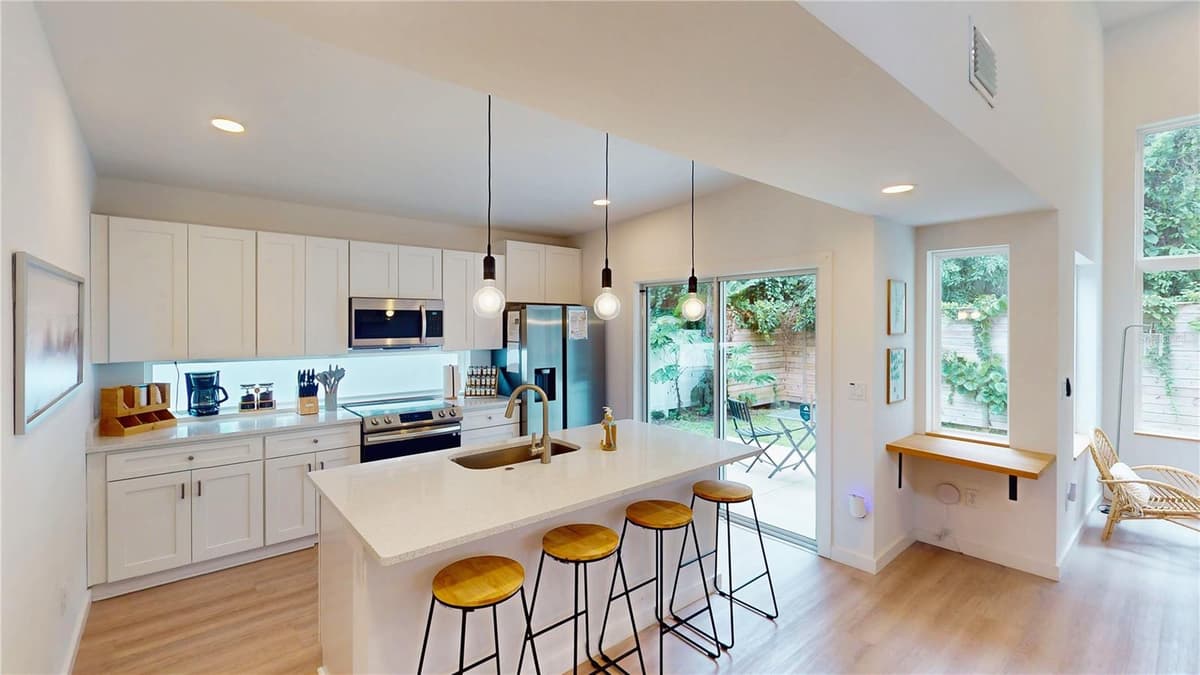 18 SANCHEZ AVENUE — photo 11 of 46