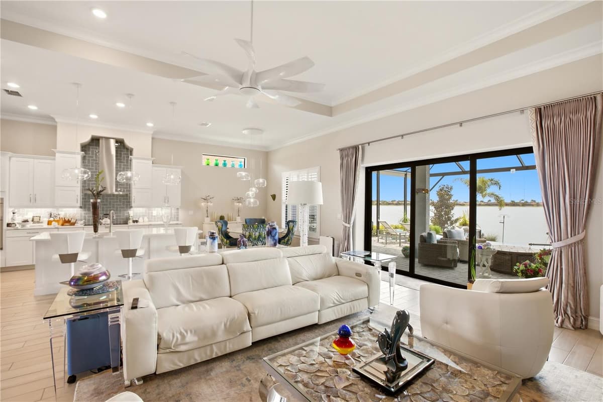 617 MARAVIYA BOULEVARD — photo 11 of 59
