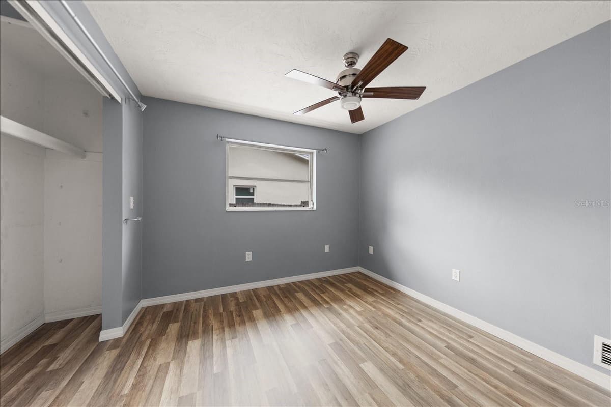 208 TALLEY DRIVE — photo 20 of 26
