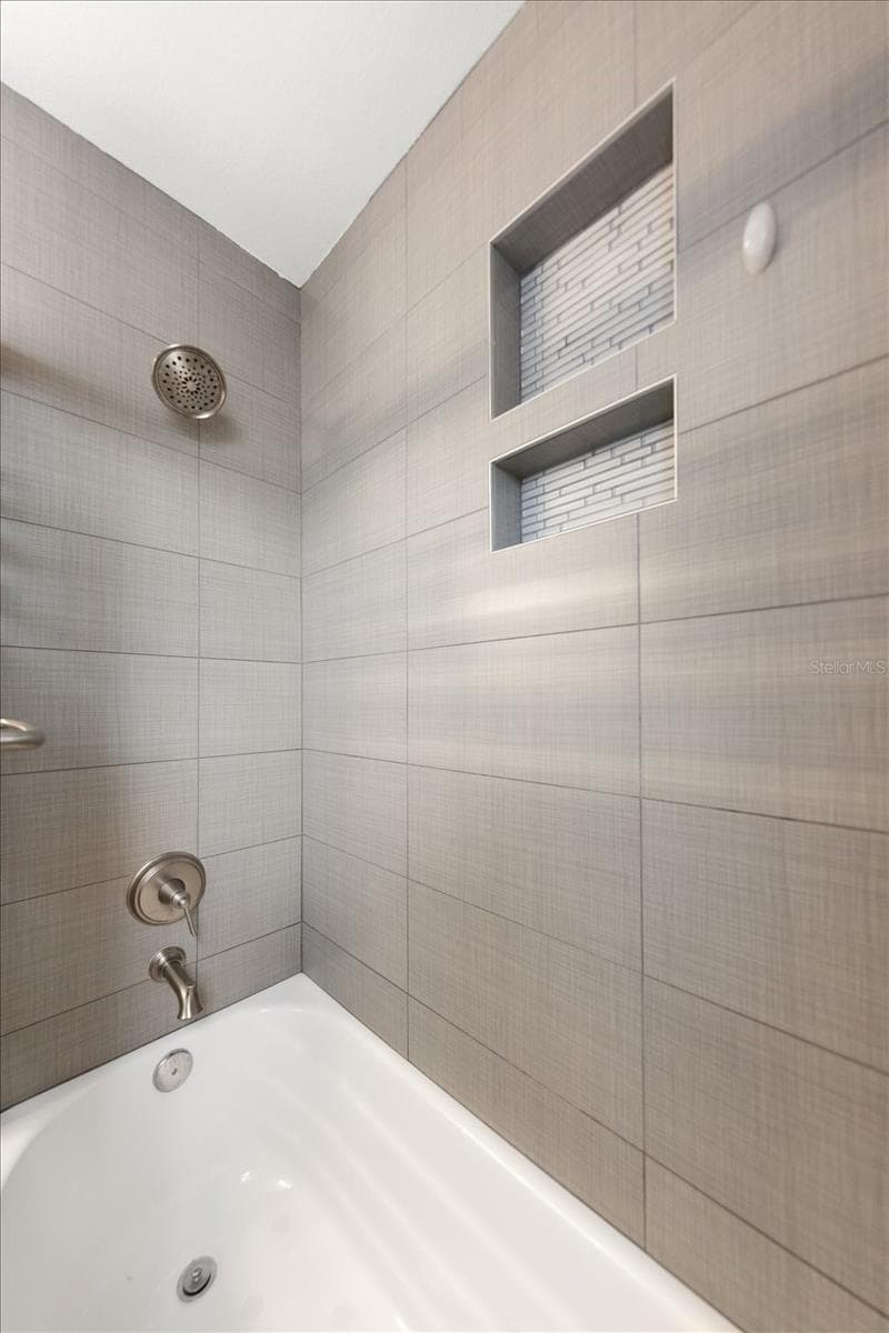 208 TALLEY DRIVE — photo 17 of 26