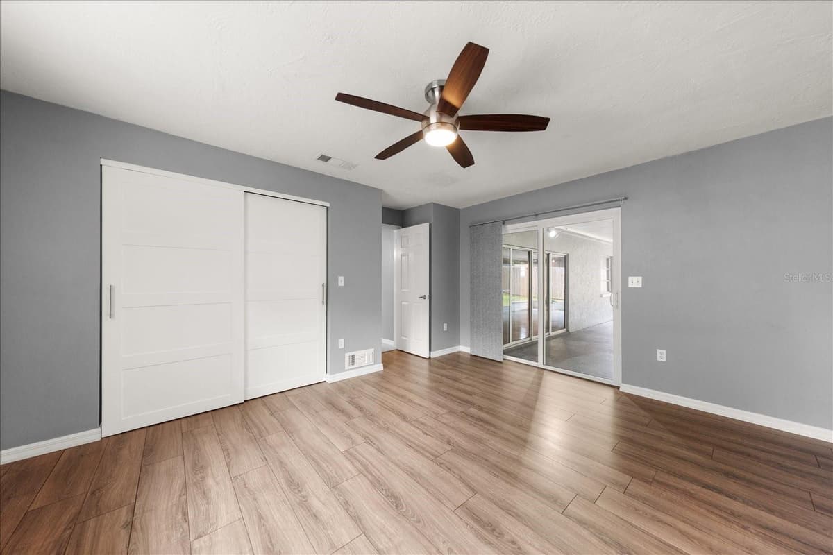 208 TALLEY DRIVE — photo 15 of 26