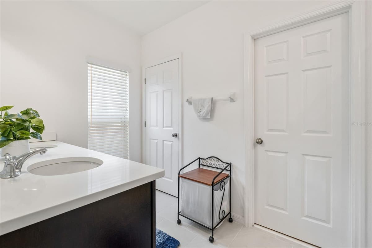 1055 CHASE AUSTIN WAY — photo 11 of 25