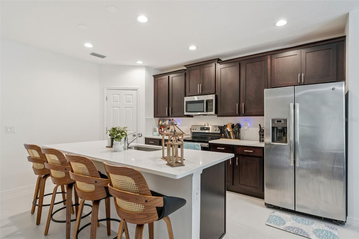 1055 CHASE AUSTIN WAY — photo 4 of 25