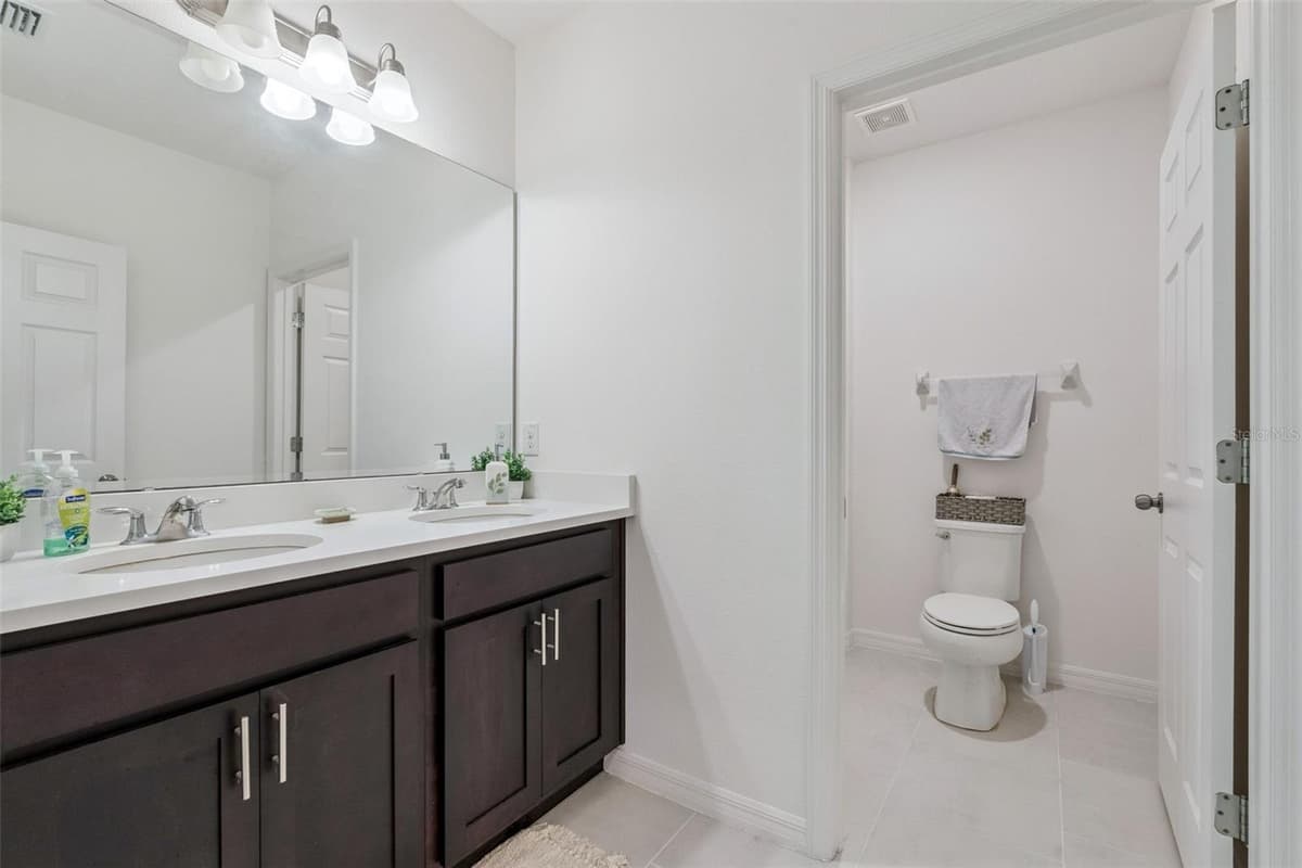 1055 CHASE AUSTIN WAY — photo 16 of 25