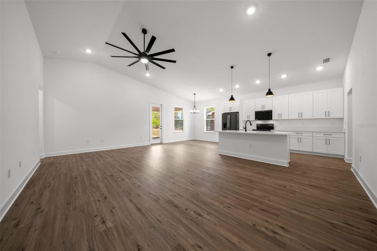10153 LYNNHAVEN ROAD — photo 13 of 56