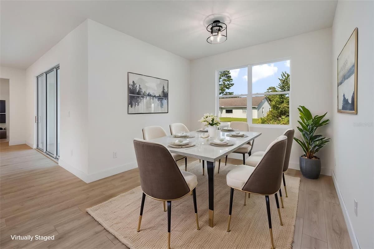 36 BURNSIDE DRIVE — photo 10 of 42