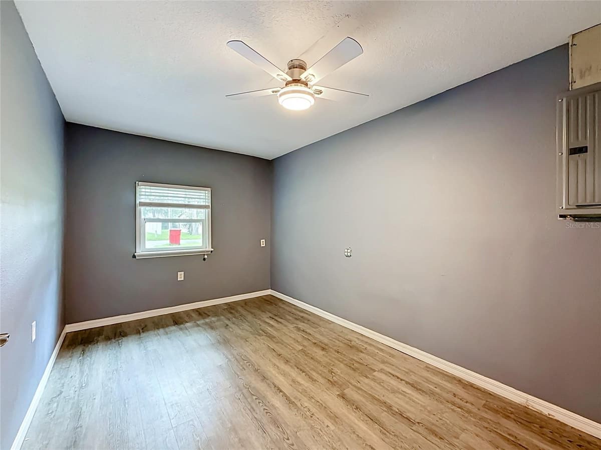 1218 CR 450 — photo 19 of 49