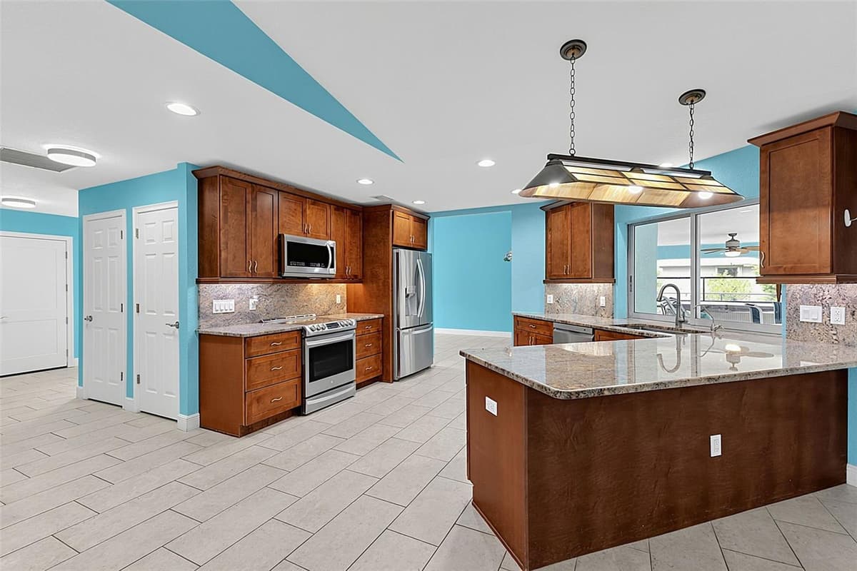 339 BARCELONA STREET — photo 15 of 49