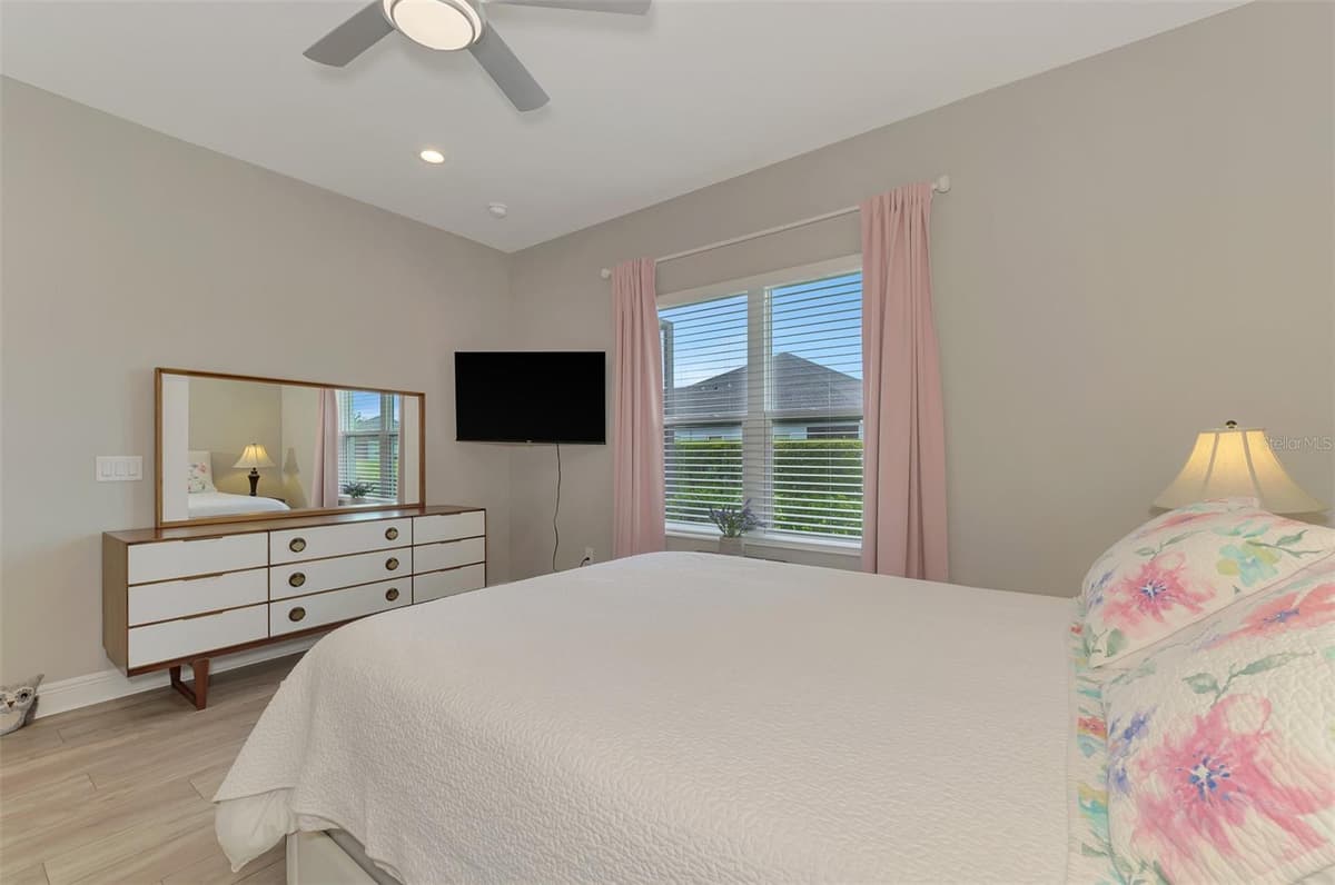 4842 WILLOW BEND AVENUE — photo 33 of 86