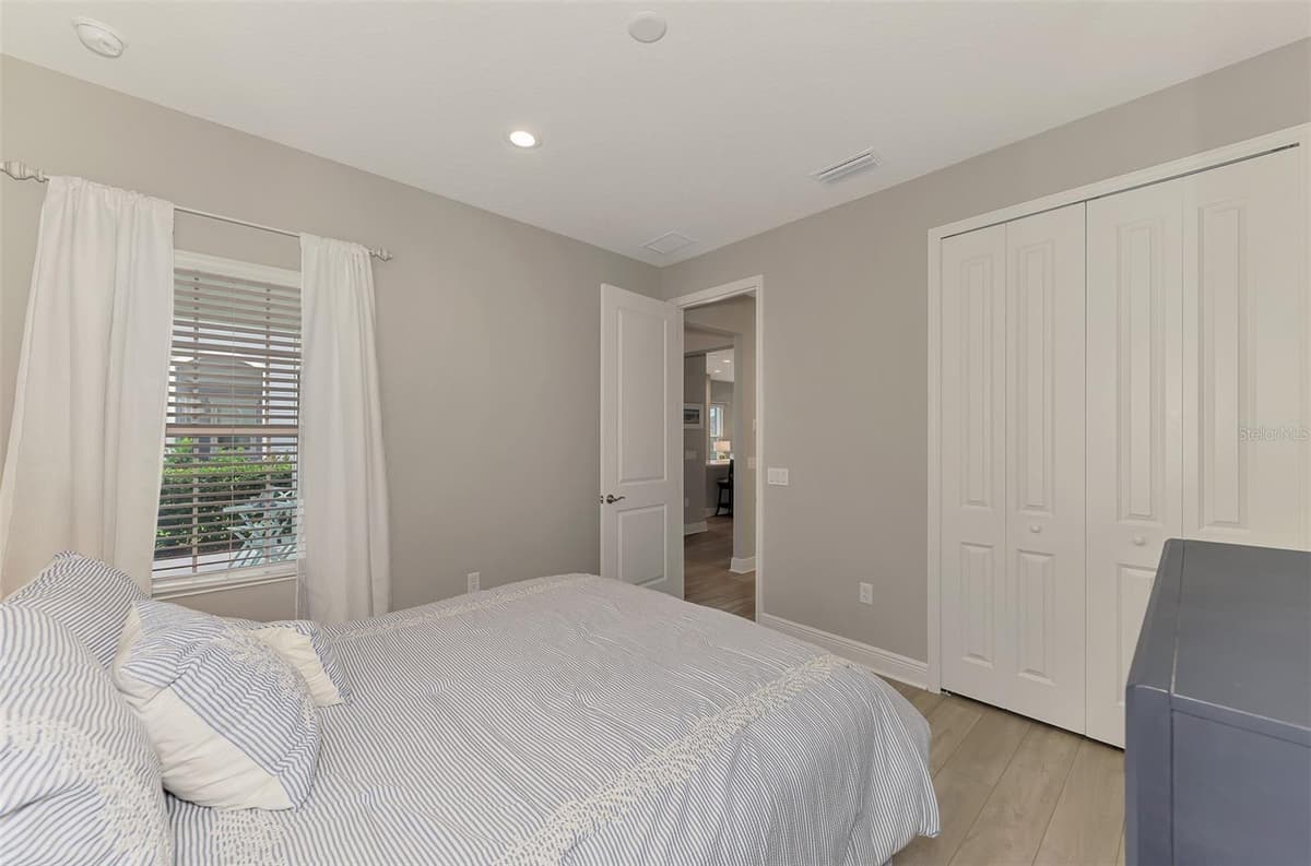 4842 WILLOW BEND AVENUE — photo 40 of 86