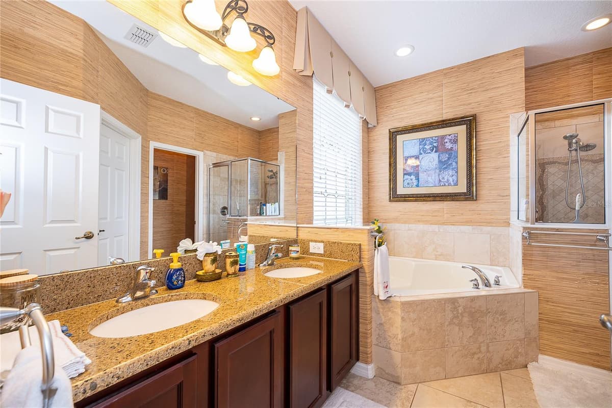 124 YELLOW SNAPDRAGON DRIVE — photo 13 of 42
