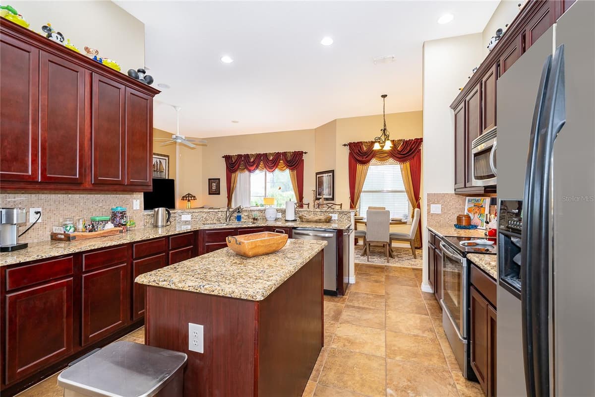 124 YELLOW SNAPDRAGON DRIVE — photo 24 of 42