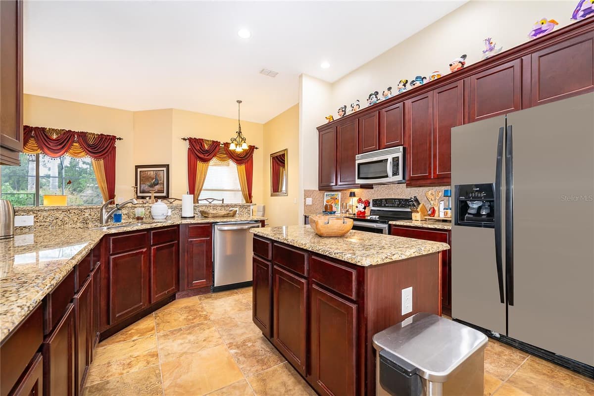 124 YELLOW SNAPDRAGON DRIVE — photo 25 of 42
