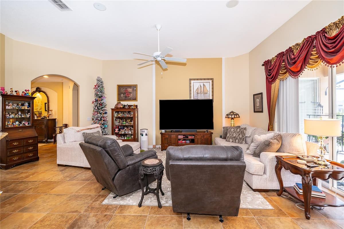 124 YELLOW SNAPDRAGON DRIVE — photo 8 of 42
