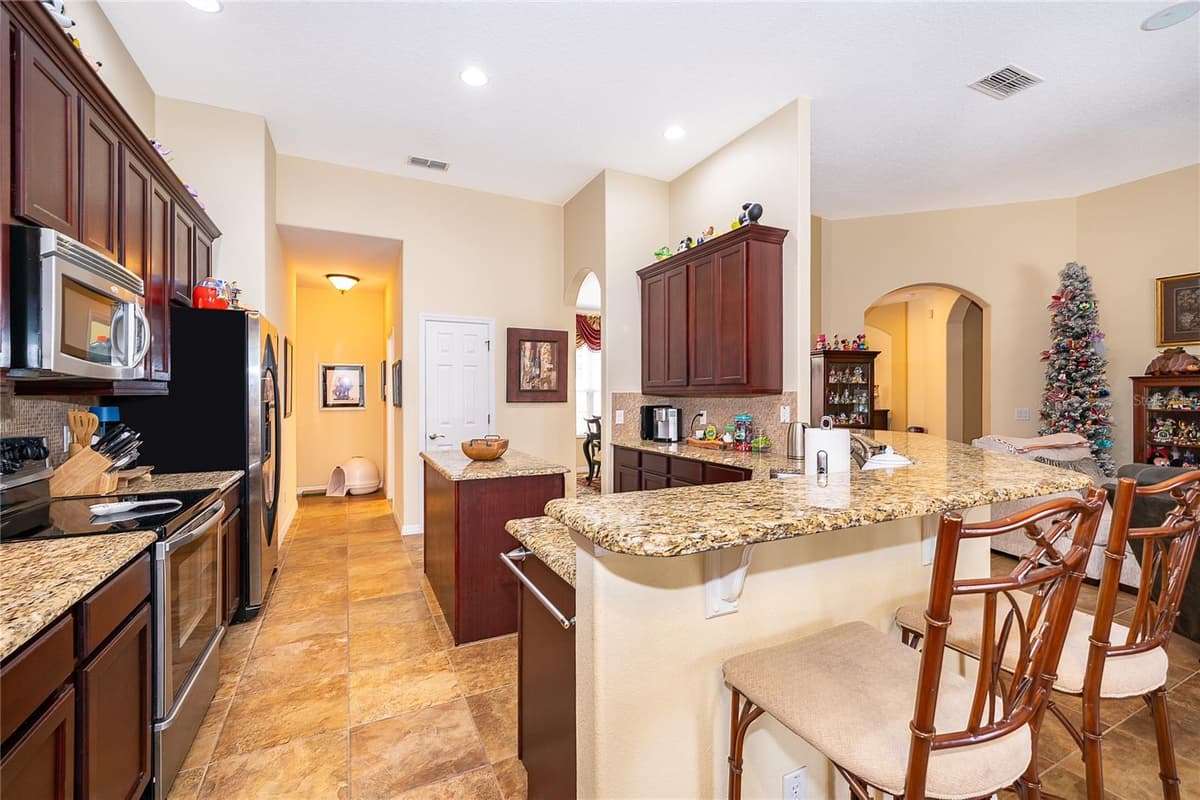 124 YELLOW SNAPDRAGON DRIVE — photo 23 of 42