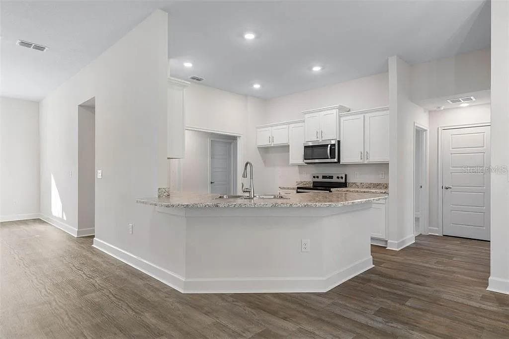 5 PORTER LANE — photo 3 of 30