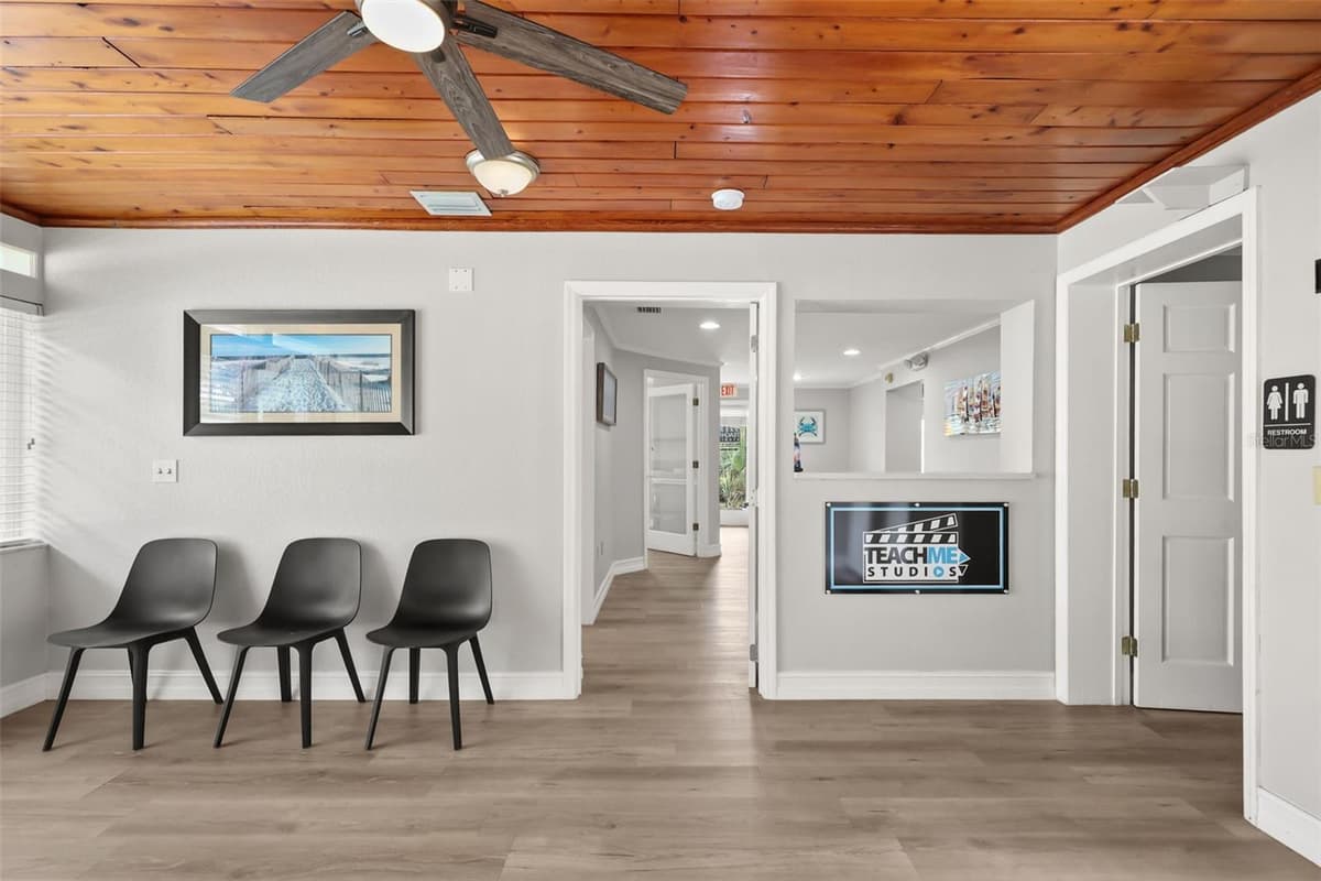 104 CLYDE AVENUE — photo 7 of 29