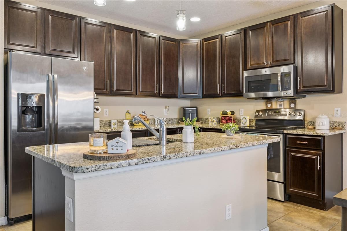 2541 MARTINS RUN — photo 21 of 57