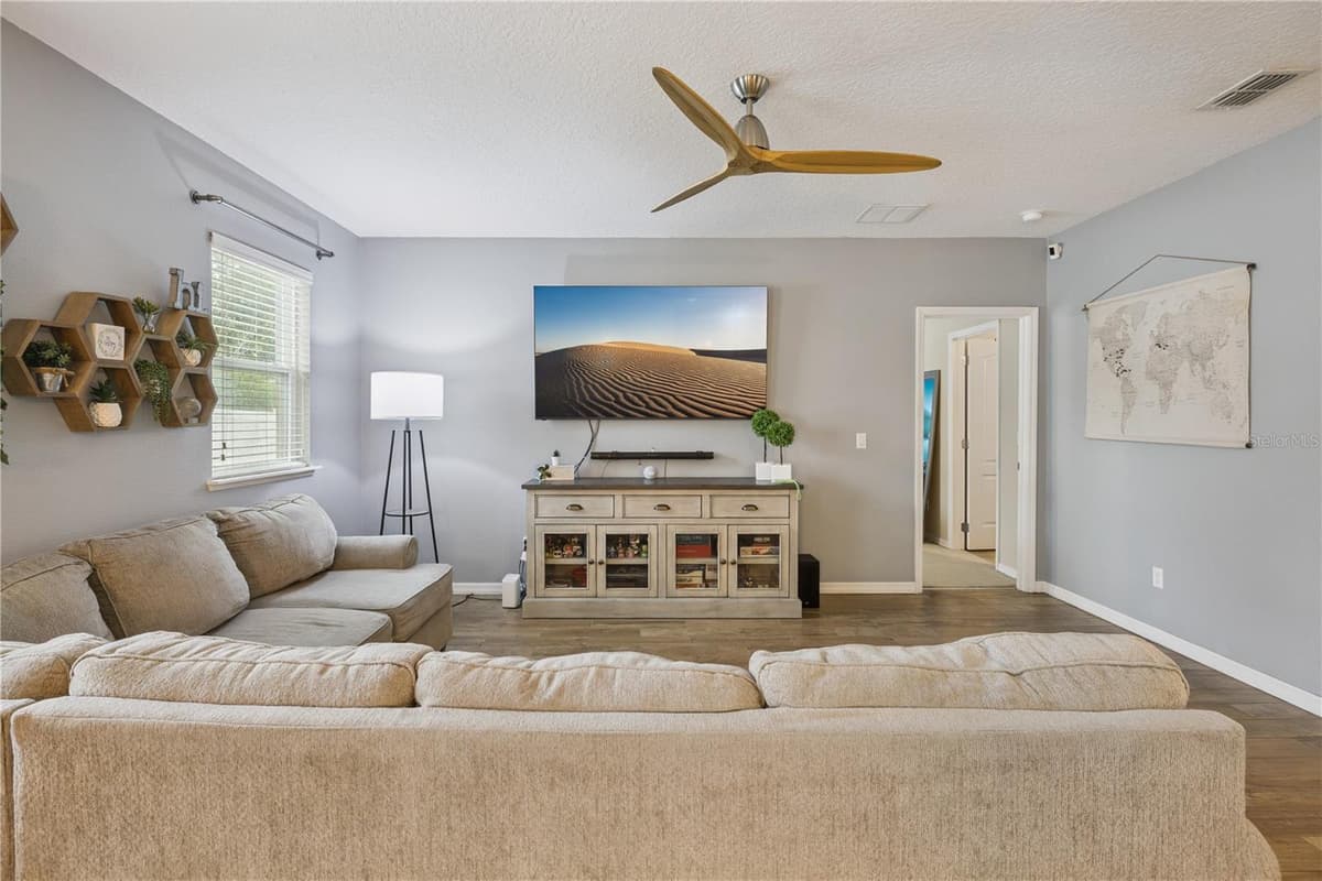 2541 MARTINS RUN — photo 12 of 57